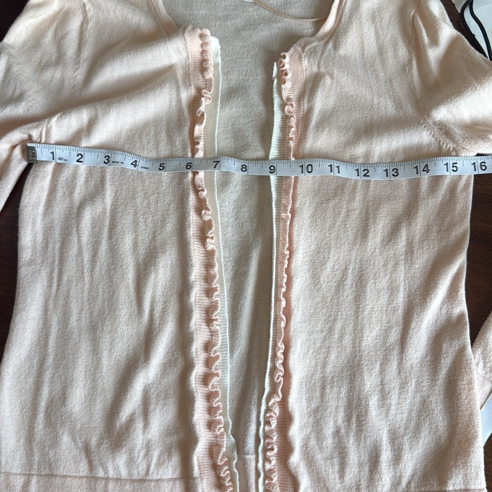 LOFT Light Baby Pink Ruffle Cardigan w White trim Size XS 100% cotton 3/4 sleeve - Picture 6 of 6